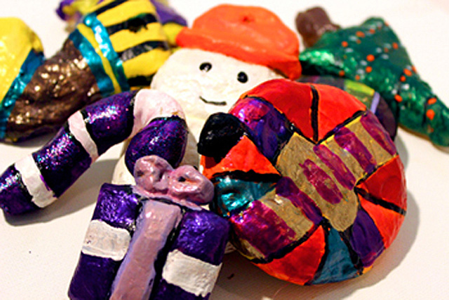DIY: How To Make Your Own Ornaments, holiday, christmas, tree, pinterest, project, crafts, painting