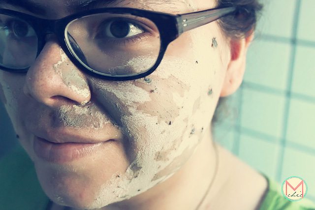 GlamGlow on Face, modern chic magazine, #mudmaskselfie, glossybox, review,