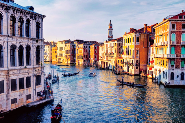 Traveling to Italy: Venice, destination, summer, top, vacations, tips, advice, flights, hotels, booking
