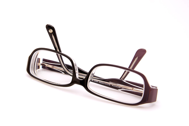 How to Pick The Best Eyewear, optical, glasses, cr39, lenses, optometry, linden optometry, info, tips, how to, pinterest