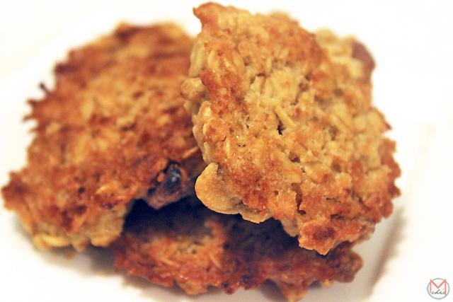 How To: Holiday Vanilla Oatmeal Crisps Recipe, cookies, christmas, yummly