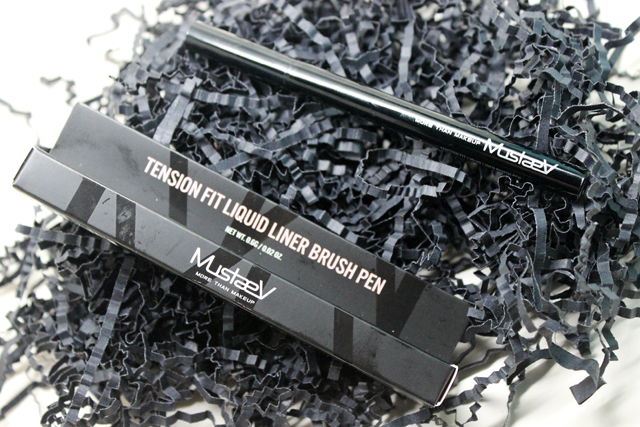 mustaev, TENSION FIT LIQUID LINER BRUSH PEN, review, demos, makeup, beauty, korea, products, bellashoot, eyeshadows, makeup look, waterproof