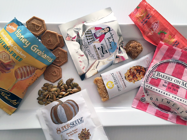 love with food, deluxe box, organic, all-natural, snacks, subscription services, food subscription services, foodie, healthy, fitfam, child hunger, monthly subscription boxes