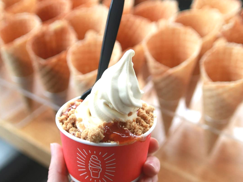 ice cream, milk tavern, honeymee, salt and straw, little damage, charcoal ice cream, honey comb, artisan flavors, ice cream burrito, Los Angeles, LA, LA bites, Foodie, Instagram, Selfie, Yum, dessert, sweets, summer, instagram worthy, hot spots, food guide,