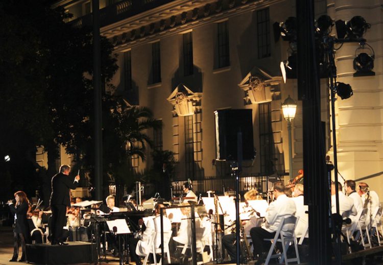 Vicki Lewis Music Under the Stars