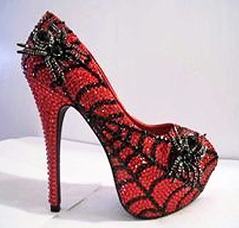 Spiderweb inspired Christian-Dior Pumps geek