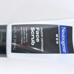 NEUTROGENA MEN® THE RAZOR DEFENSE® DAILY FACE SCRUB