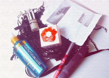 October 2014 Glossybox, review, inside, recap, preview, what's inside, modern chic magazine