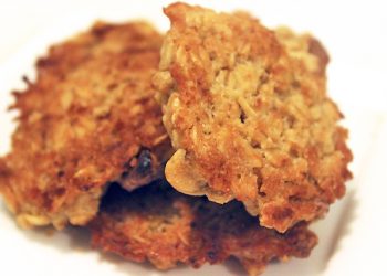 How To: Holiday Vanilla Oatmeal Crisps Recipe, yummly, cookies, easy, quick and easy, delicious,