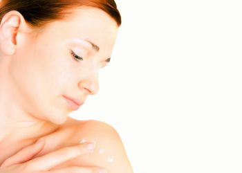 Skincare 101: The Importance of a Moisturizer in Our Beauty Routine, beauty, skin care, tips, advice, how to, skin type, how to pick, oily, dry skin, combination, normal, modern chic magazine