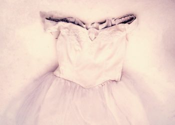 Chic DIY: How to Have a Vintage Wedding, tips, how to, bridal, modern bride, guide, braidsmaid, wedding dress shopping,