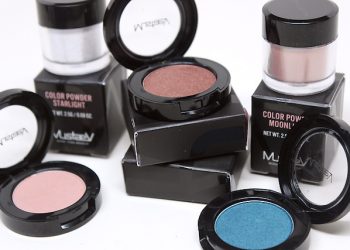 mustaev, eyeshadows, beauty, bloggers, review, swatches, makeup, burn, pekoe, mossy, the makeup show la, brand, korean, cosmetics, modern chic magazine, eye makeup, makeup artist, glitter, powders,