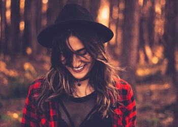 fashion, style, trend, plaid, lookbook, how to wear, style tips, stylist, modern chic magazine,