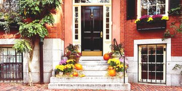 curb appeal, renovation, house improvement, HGTV, decor, home renovations, design, on a budget, home exterior, lifestyle, home, interior design,