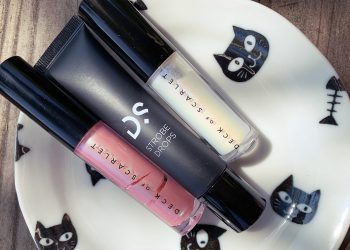 liquid lipstick, lip gloss, strobe, highglighter, Deck of Scarlet, Holo-Glam Kit, beauty, makeup, vegan, subscription service, vegan beauty, lifestyle, product review