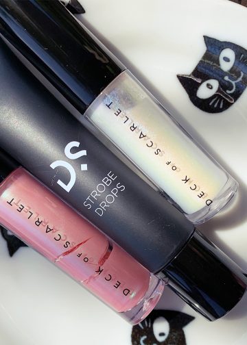 liquid lipstick, lip gloss, strobe, highglighter, Deck of Scarlet, Holo-Glam Kit, beauty, makeup, vegan, subscription service, vegan beauty, lifestyle, product review